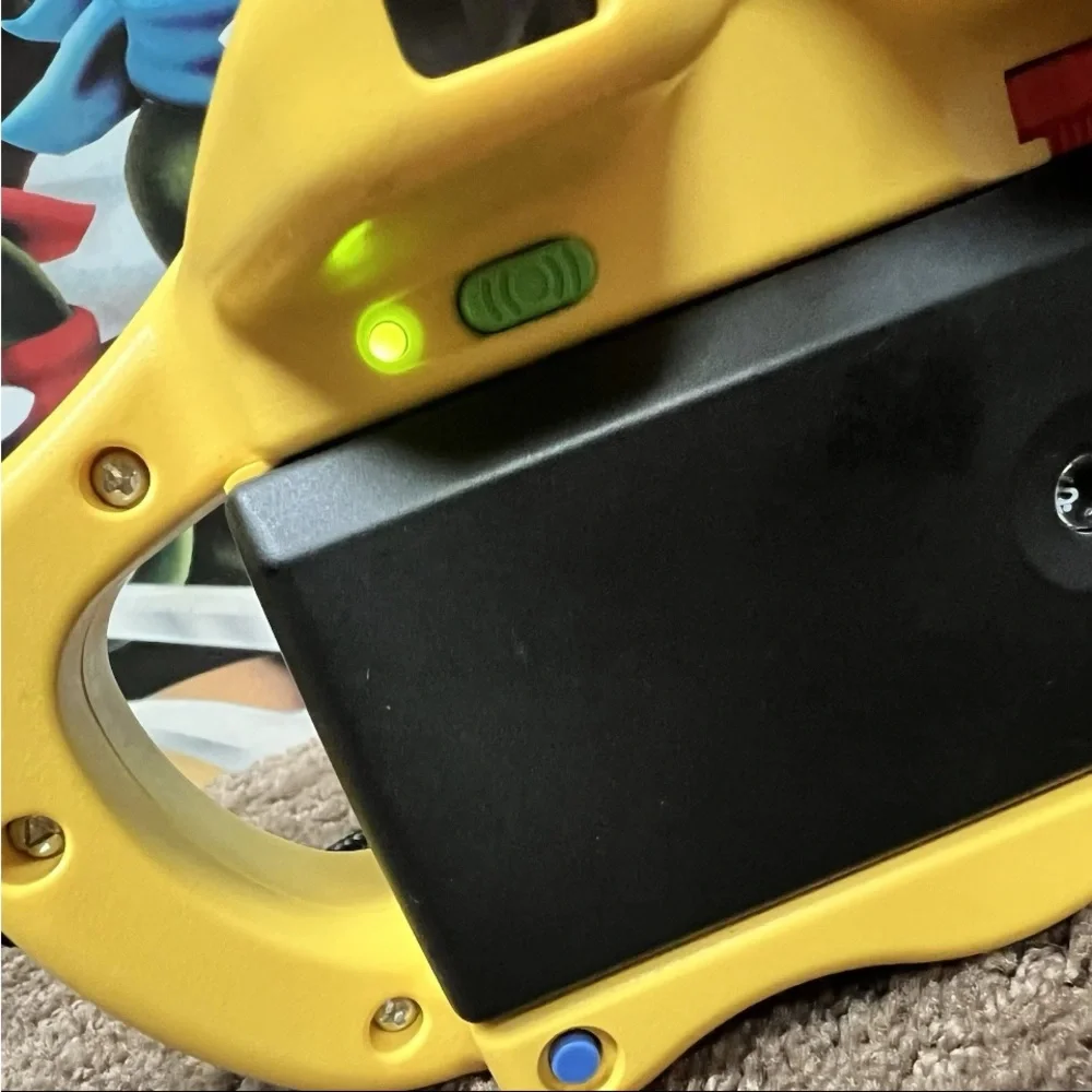 Fisher Price 1999 Perfect Shot Kids 35mm Film Camera-Read Descripton - Picture 5 of 10